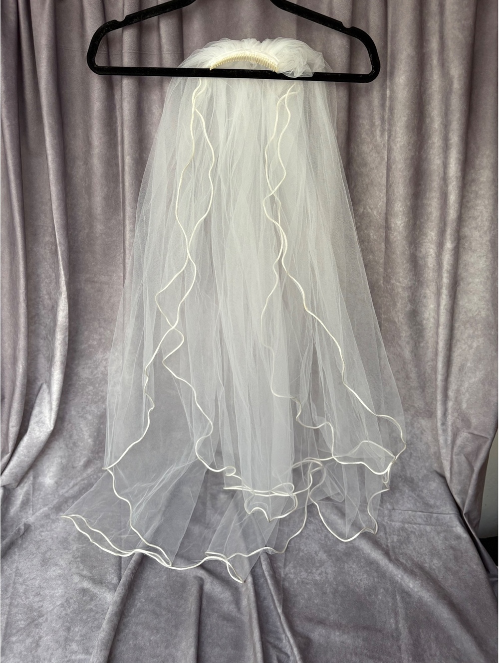 Ivory Two Tier Bridal Veil Pencil Edge Tulle Wedding Veil Clear Comb 35”